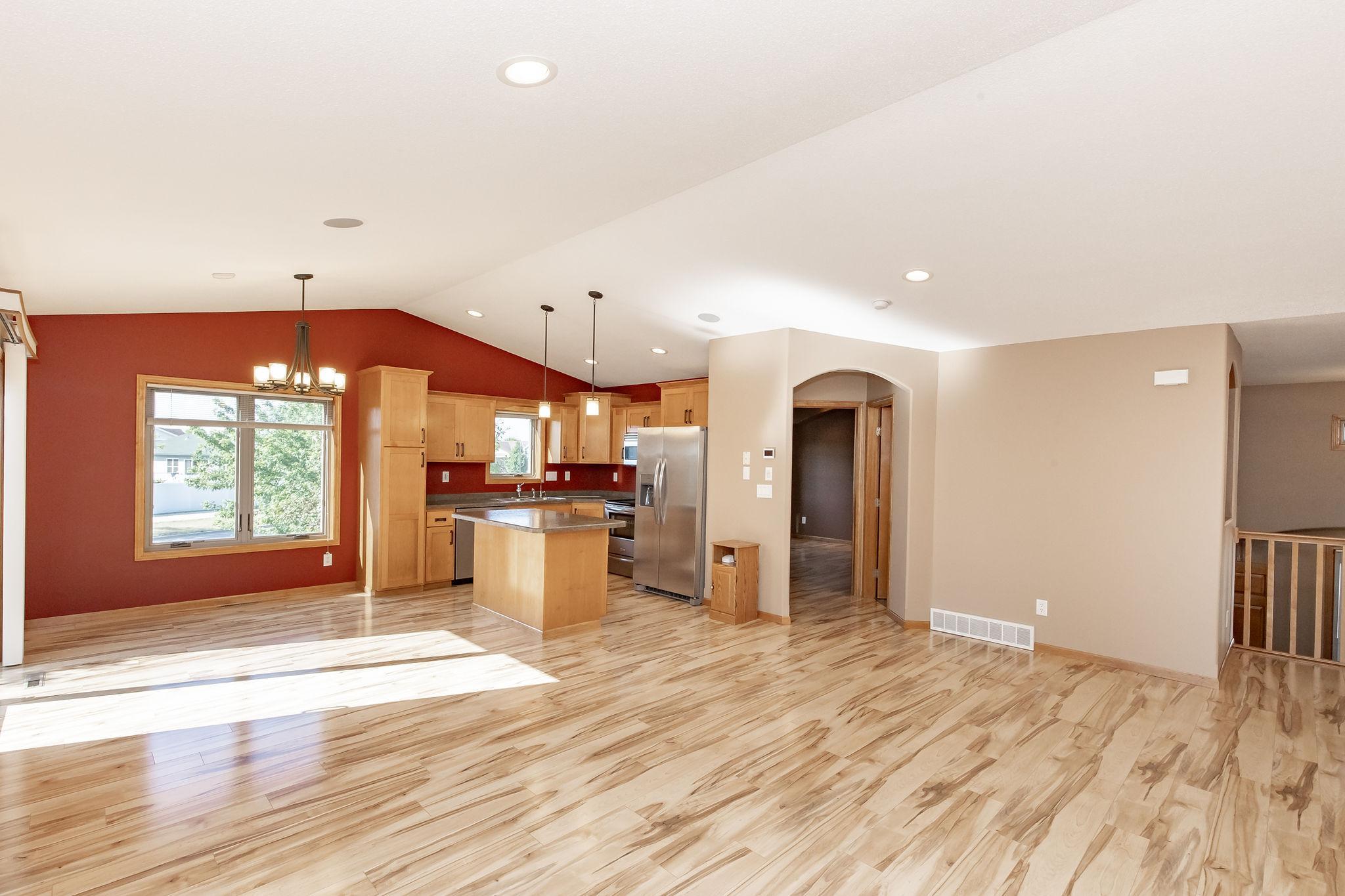 2006 twin home for sale at 4788 Clock Tower Lane S in Fargo, ND — 3 bed, 2 bath (photo 4 of 50)