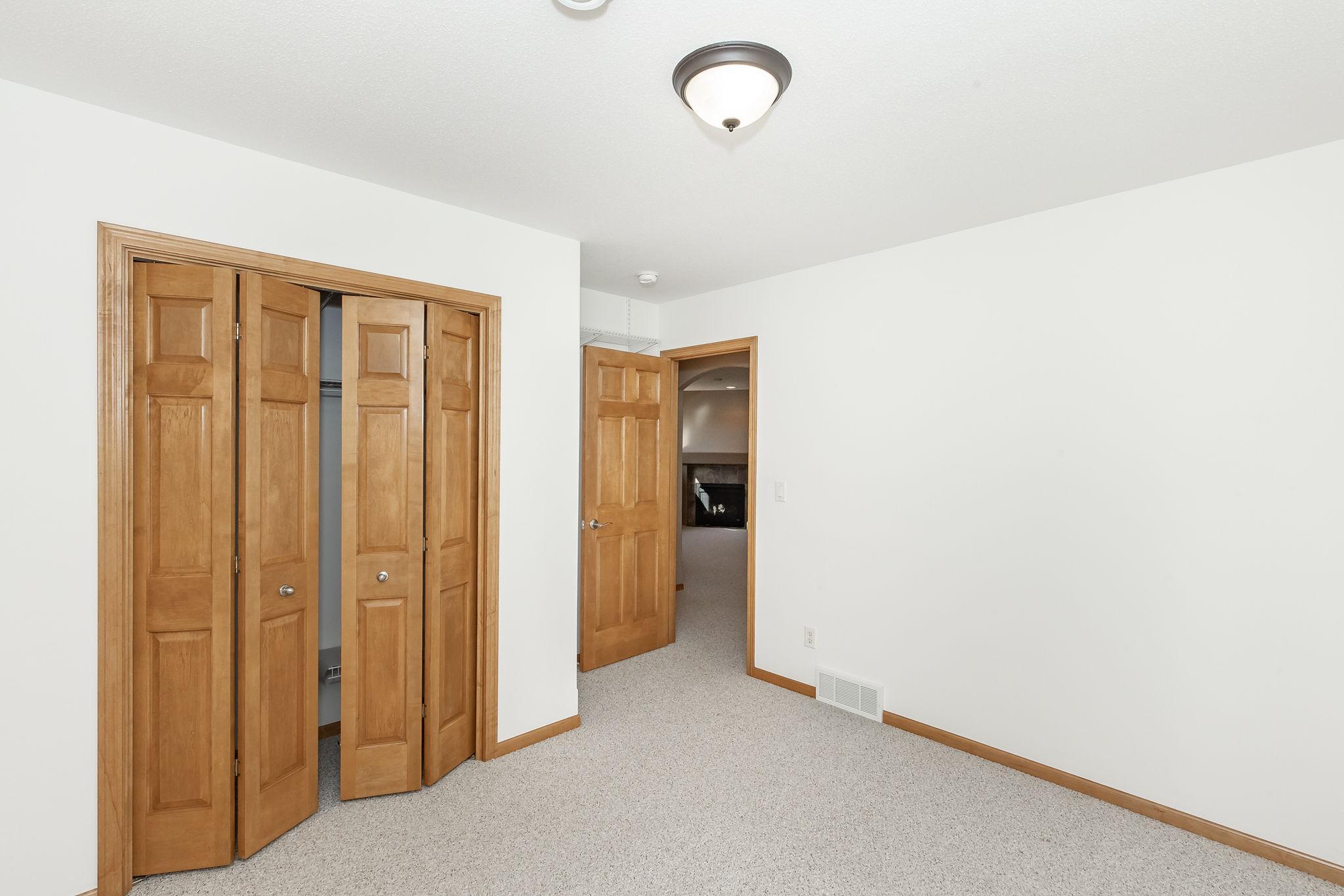 2006 twin home for sale at 4788 Clock Tower Lane S in Fargo, ND — 3 bed, 2 bath (photo 31 of 50)