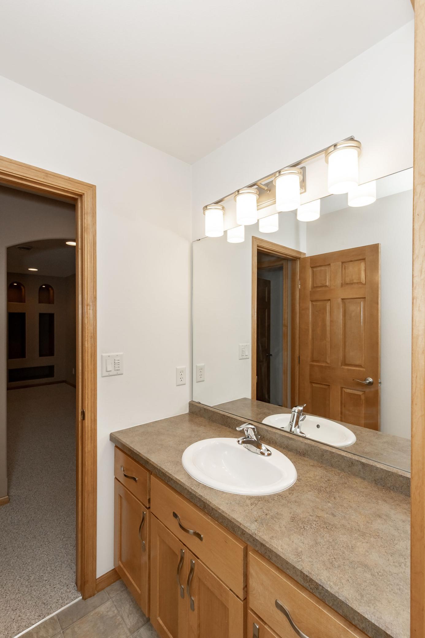2006 twin home for sale at 4788 Clock Tower Lane S in Fargo, ND — 3 bed, 2 bath (photo 36 of 50)