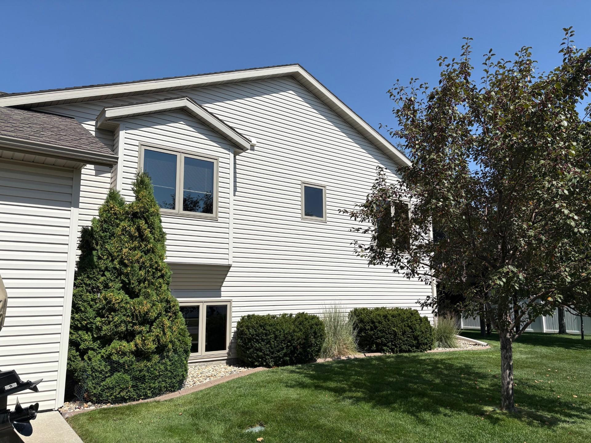 2006 twin home for sale at 4788 Clock Tower Lane S in Fargo, ND — 3 bed, 2 bath (photo 41 of 50)