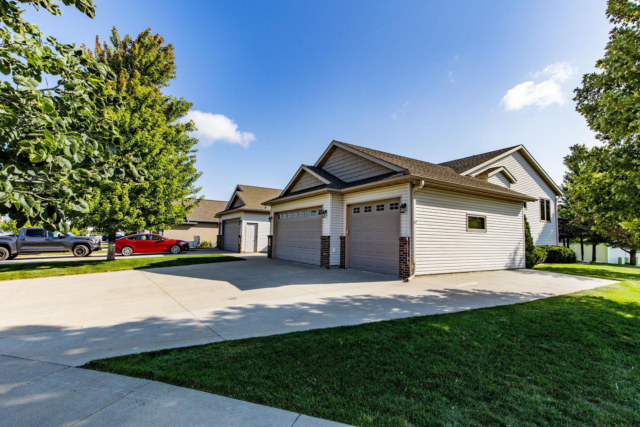 2006 twin home for sale at 4788 Clock Tower Lane S in Fargo, ND — 3 bed, 2 bath (photo 50 of 50)