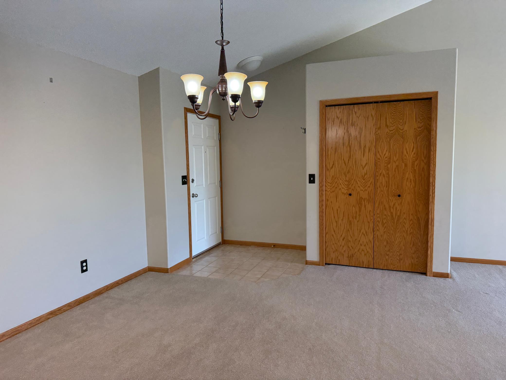 1998 condo for sale at 3401 28th Street S, Unit 304 in Fargo, ND — 1 bed, 1 bath (photo 4 of 20)