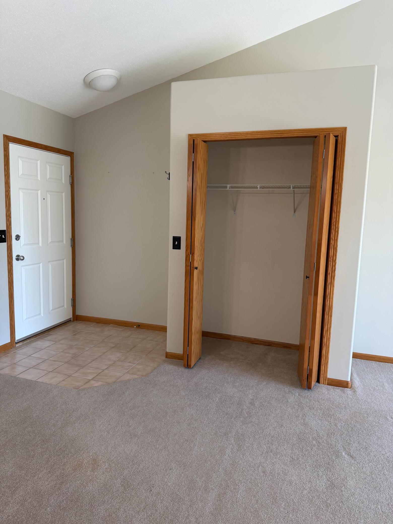 1998 condo for sale at 3401 28th Street S, Unit 304 in Fargo, ND — 1 bed, 1 bath (photo 5 of 20)