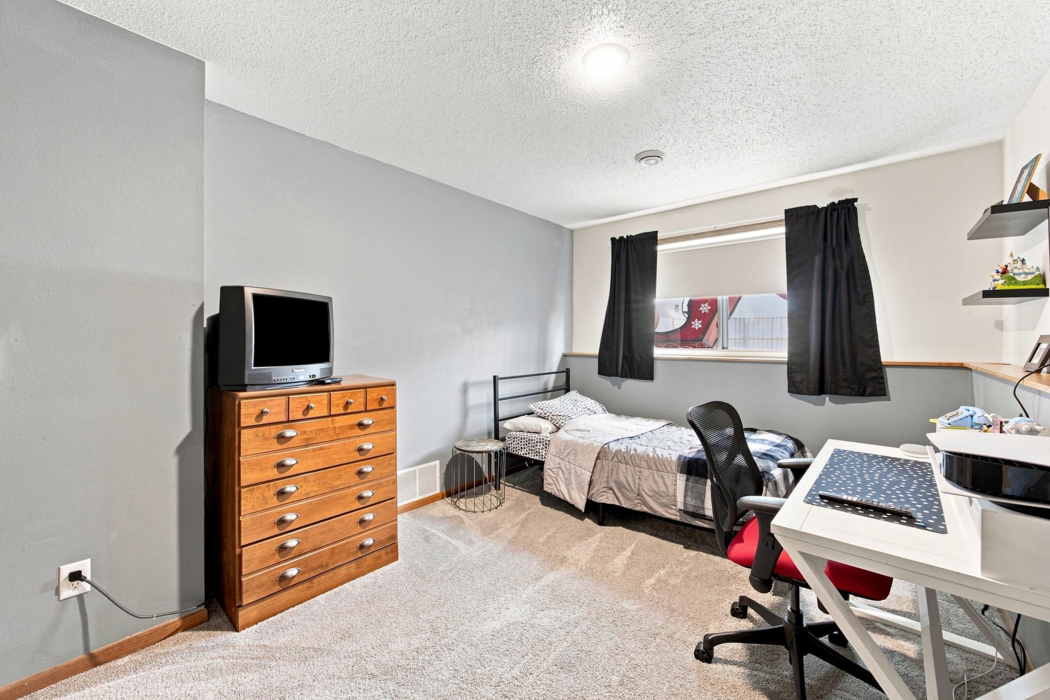 2012 twin home for sale at 3545 58th Court S in Fargo, ND — 3 bed, 2 bath (photo 27 of 45)