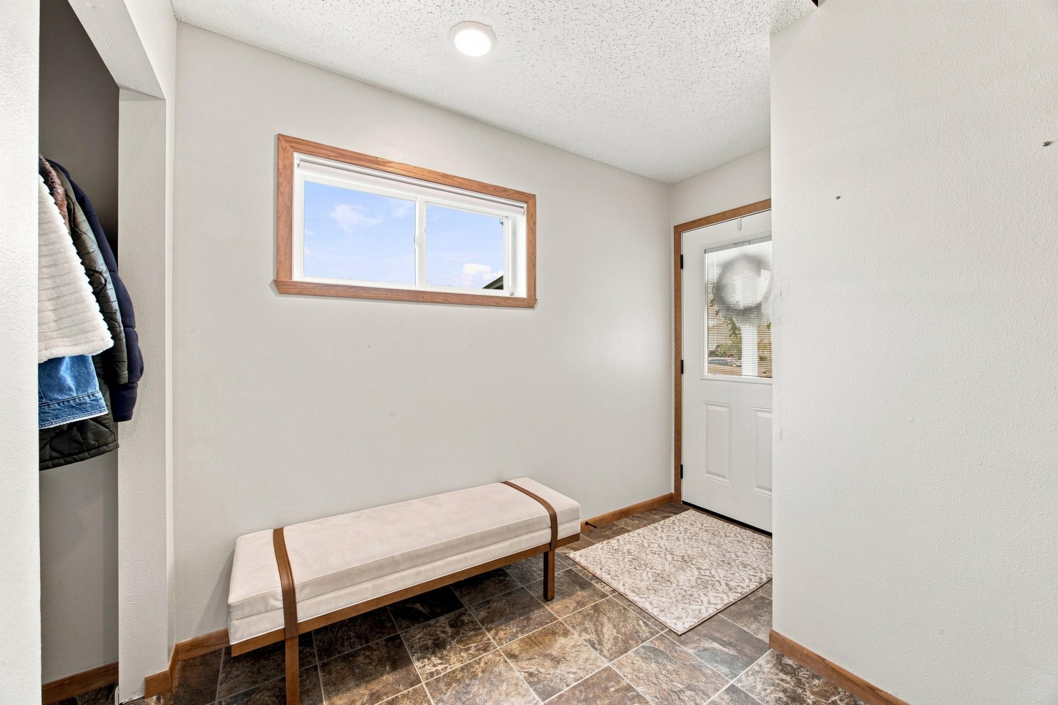 2012 twin home for sale at 3545 58th Court S in Fargo, ND — 3 bed, 2 bath (photo 4 of 45)