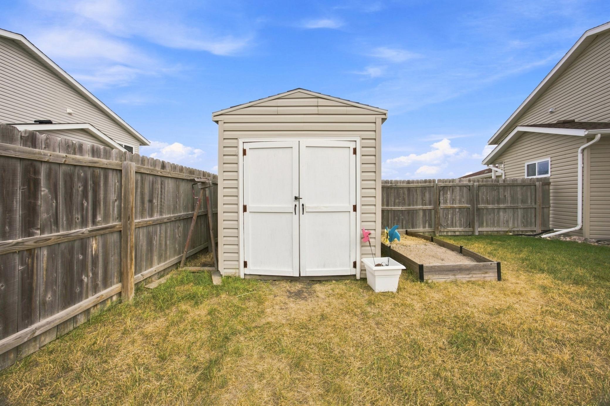 2012 twin home for sale at 3545 58th Court S in Fargo, ND — 3 bed, 2 bath (photo 39 of 45)