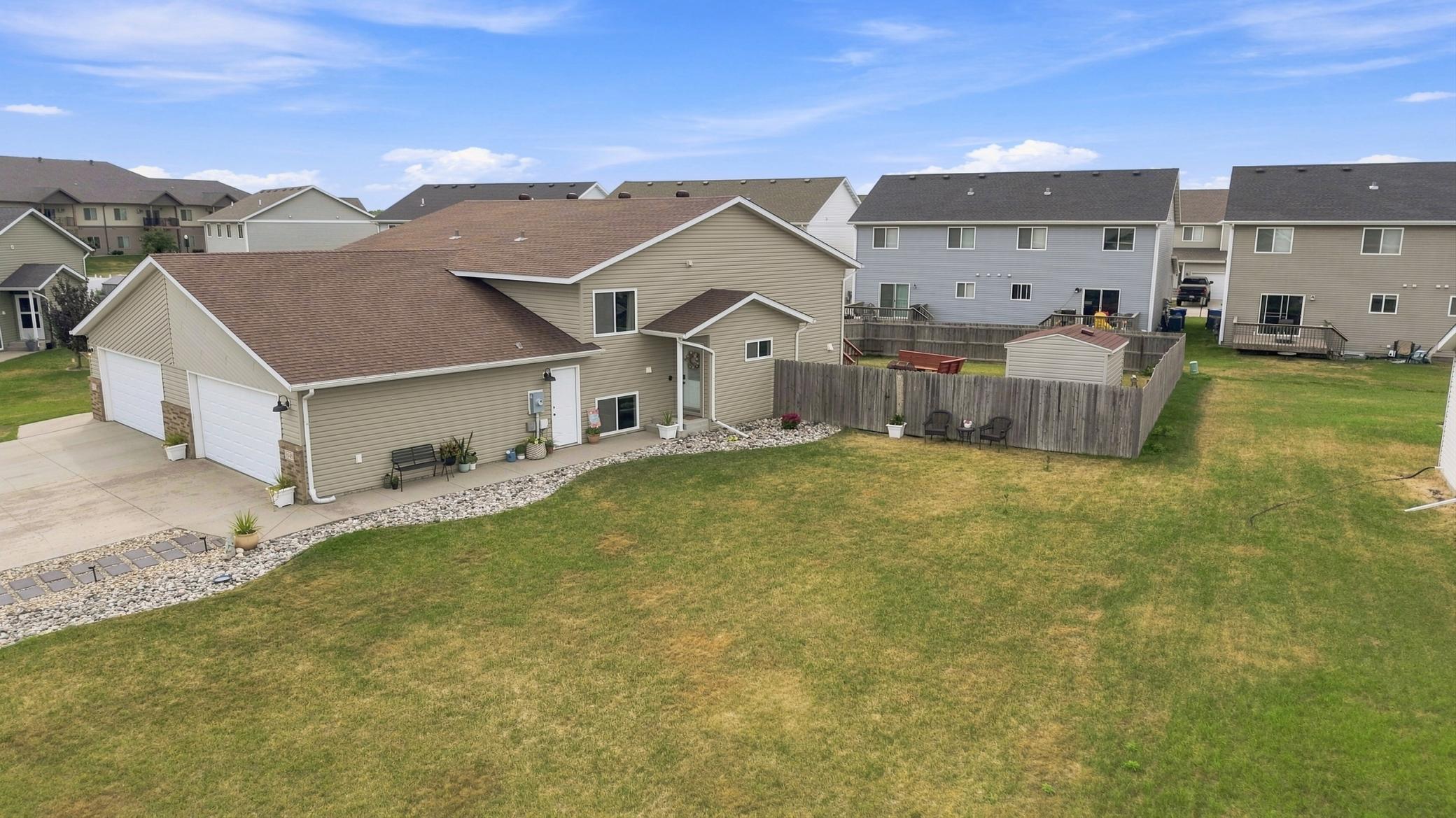 2012 twin home for sale at 3545 58th Court S in Fargo, ND — 3 bed, 2 bath (photo 42 of 45)