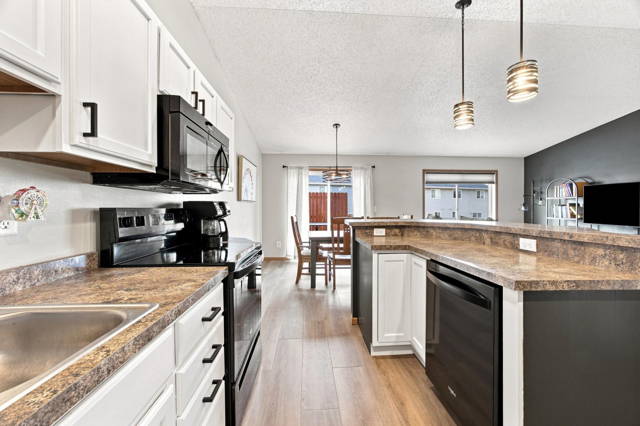 2012 twin home for sale at 3545 58th Court S in Fargo, ND — 3 bed, 2 bath (photo 10 of 45)