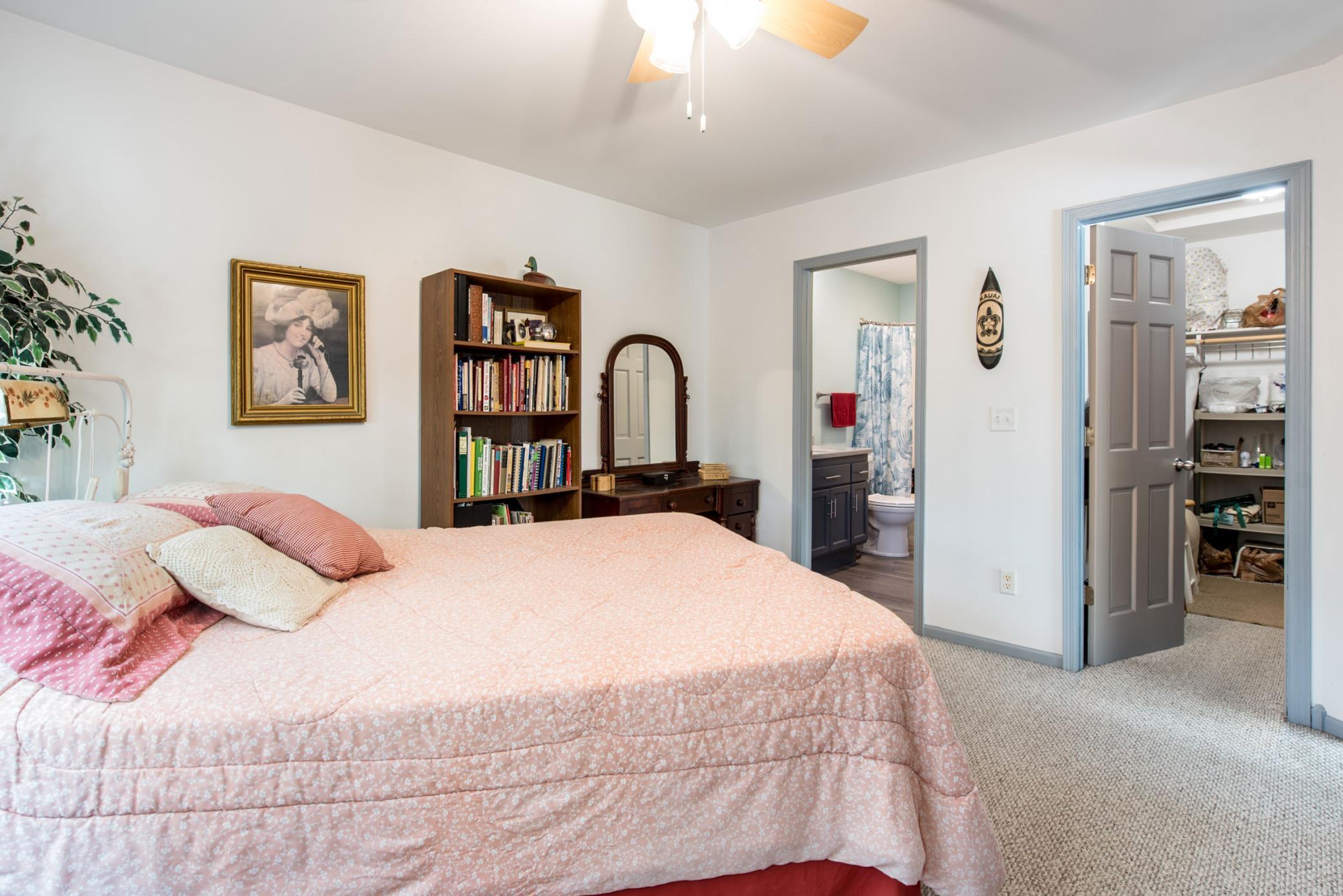 2002 townhouse for sale at 513 Kinkead Drive NW in Alexandria, MN — 3 bed, 2 bath (photo 12 of 27)