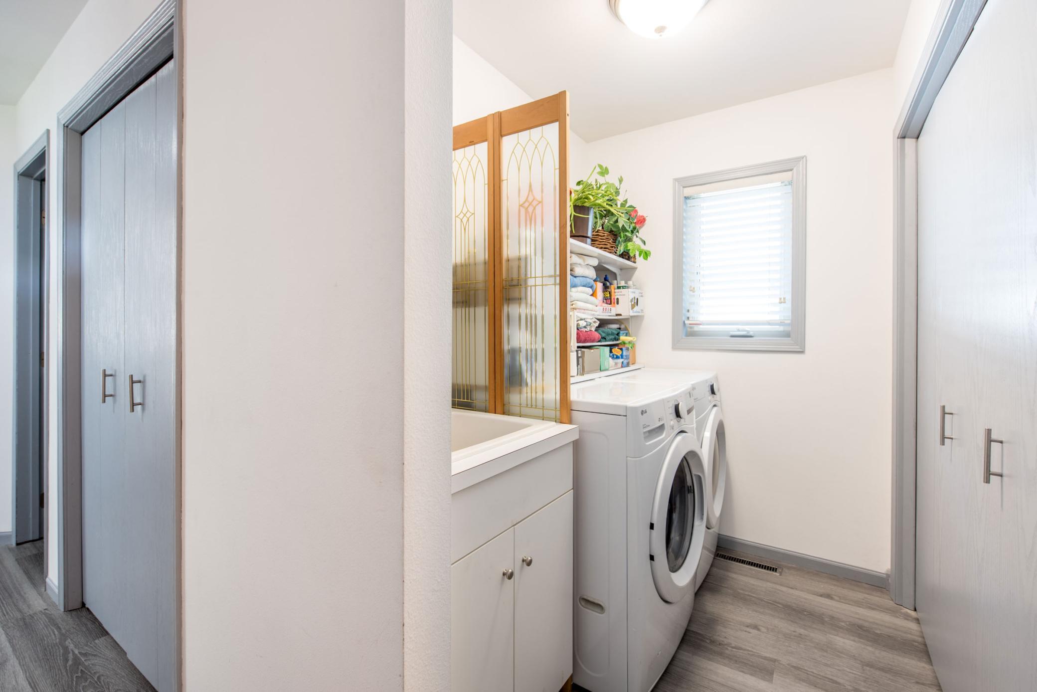 2002 townhouse for sale at 513 Kinkead Drive NW in Alexandria, MN — 3 bed, 2 bath (photo 17 of 27)