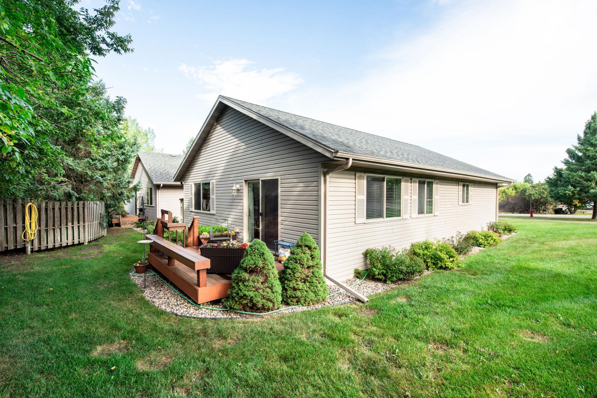 2002 townhouse for sale at 513 Kinkead Drive NW in Alexandria, MN — 3 bed, 2 bath (photo 23 of 27)