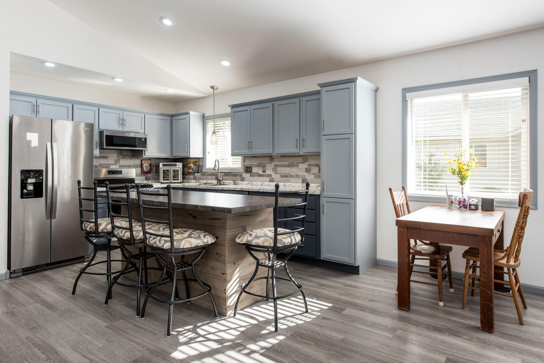 2002 townhouse for sale at 513 Kinkead Drive NW in Alexandria, MN — 3 bed, 2 bath (photo 6 of 27)