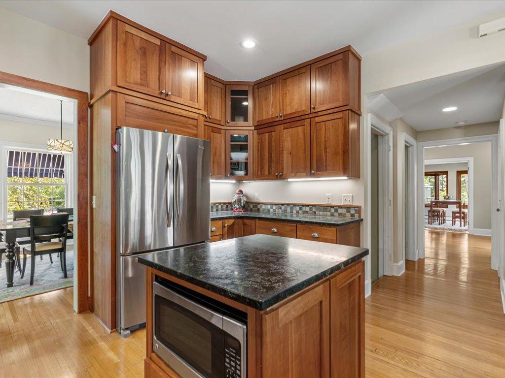 1921 single family home for sale at 309 Bluff Avenue in Brainerd, MN — 4 bed, 4 bath (photo 5 of 69)