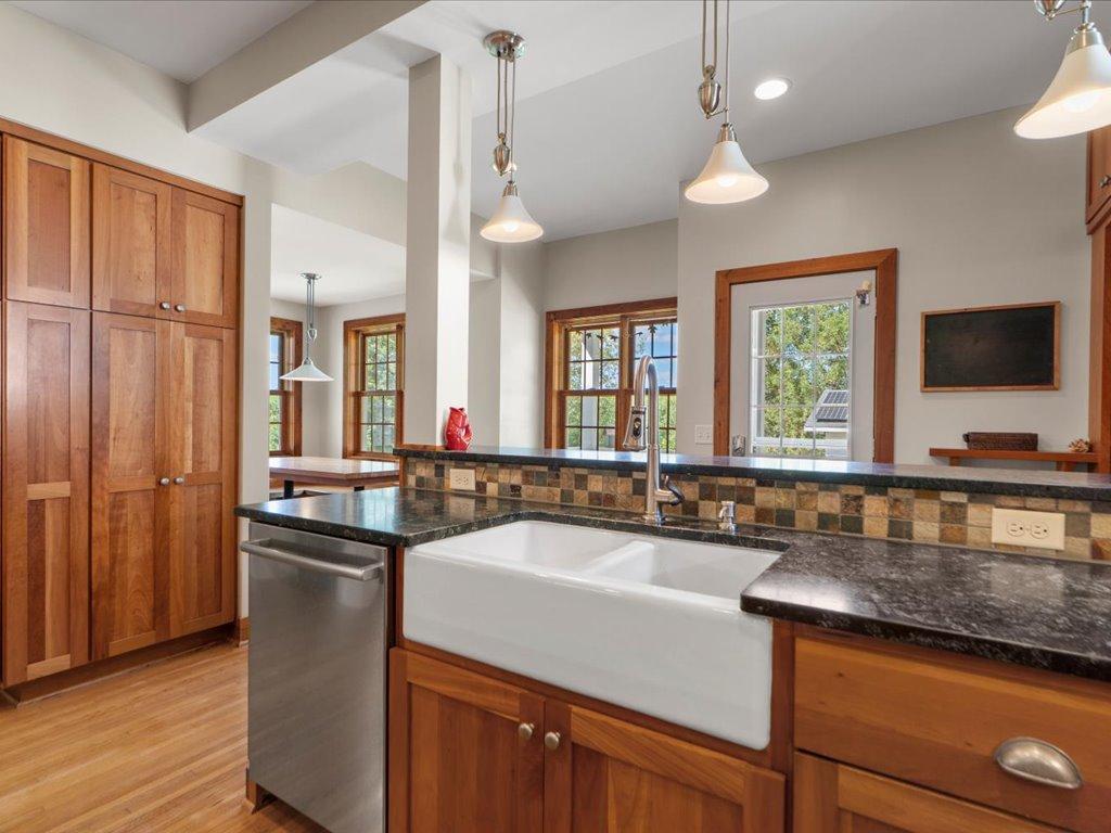 1921 single family home for sale at 309 Bluff Avenue in Brainerd, MN — 4 bed, 4 bath (photo 7 of 69)
