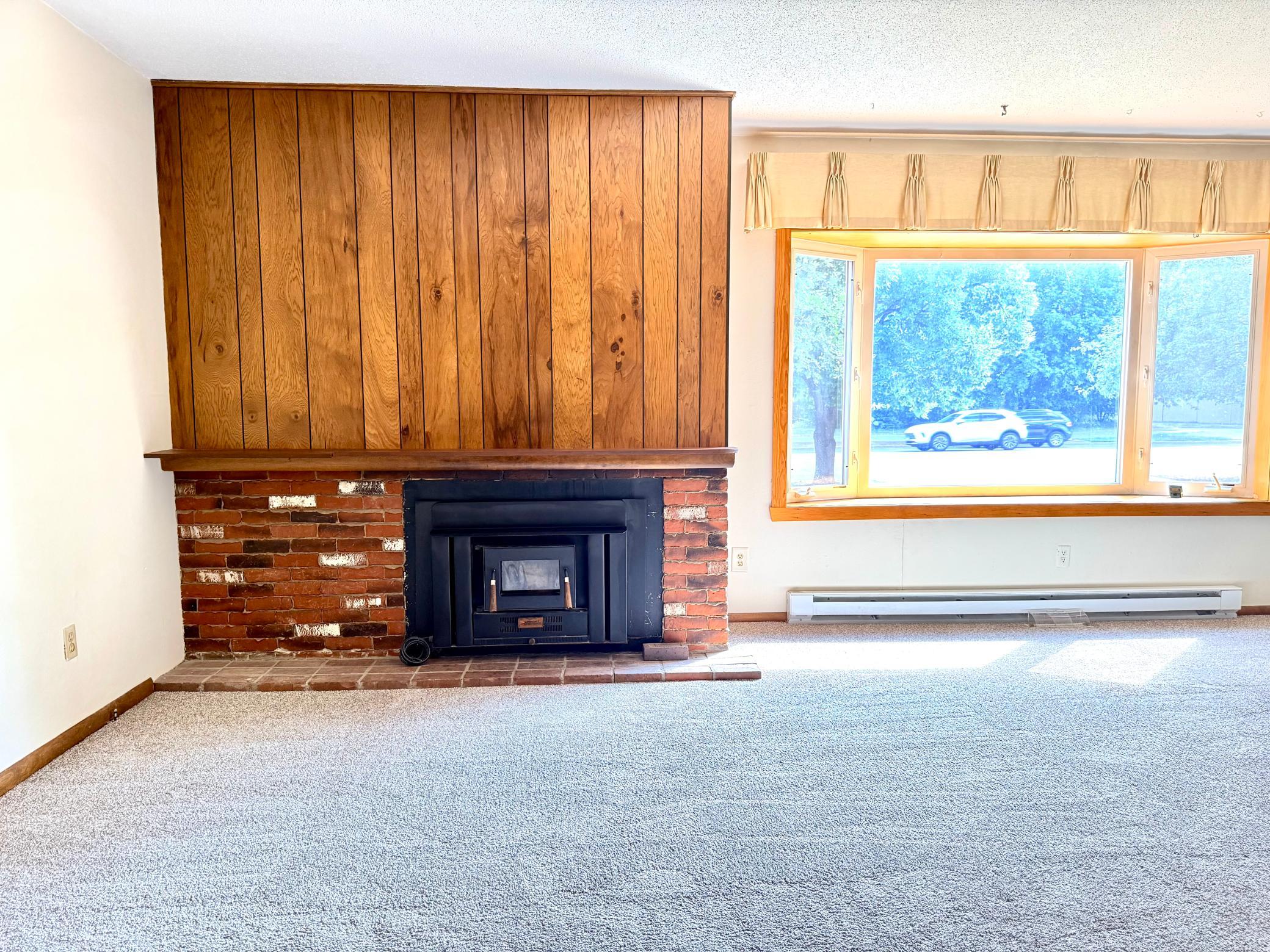 1940 single family home for sale at 1632 Sheyenne Street in West Fargo, ND — 4 bed, 3 bath (photo 5 of 20)