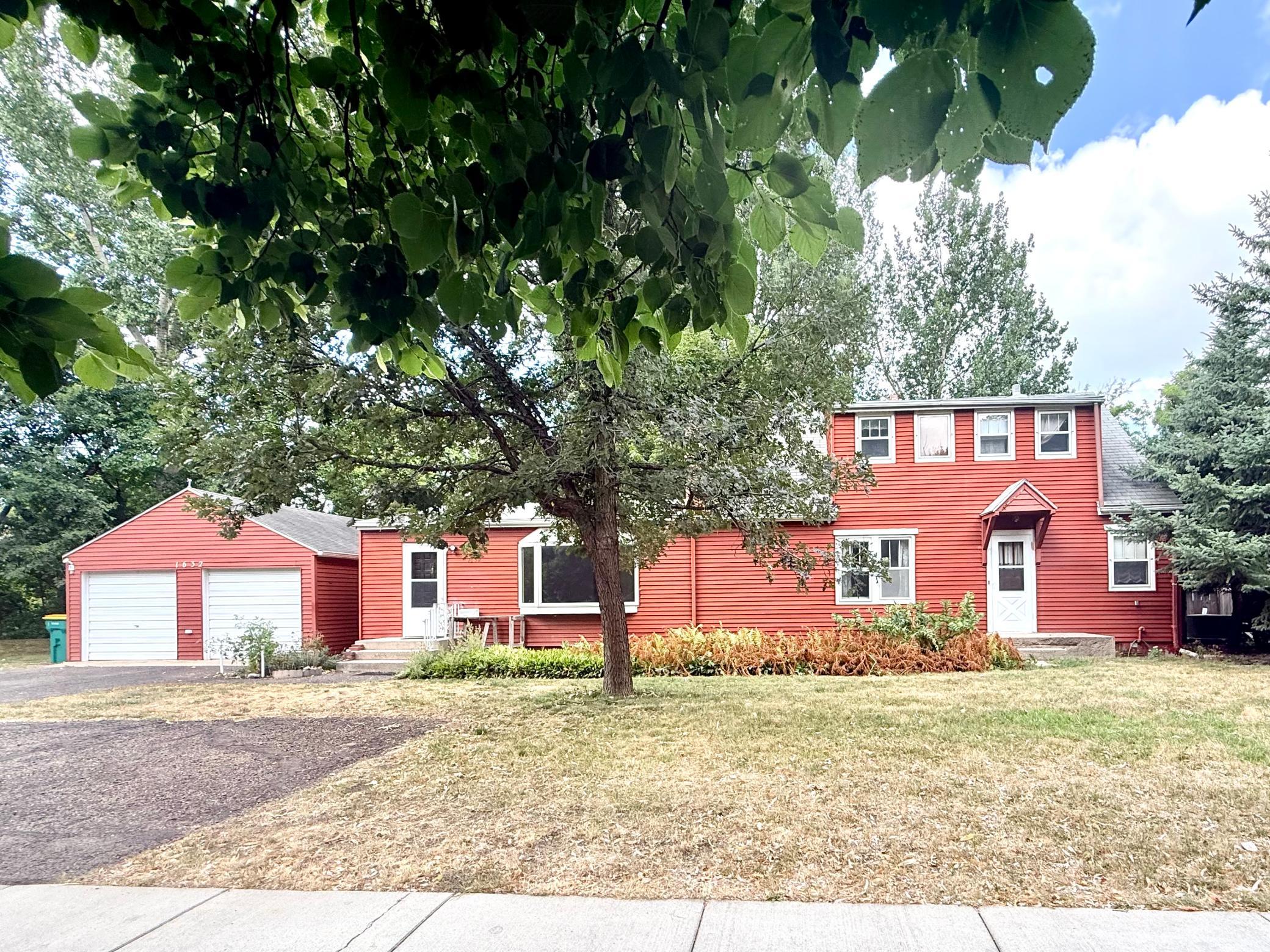 1940 single family home for sale at 1632 Sheyenne Street in West Fargo, ND — 4 bed, 3 bath