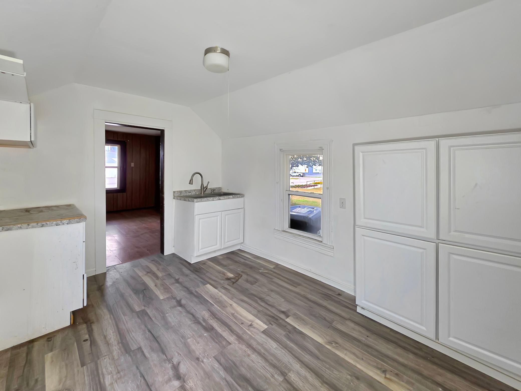 1890 single family home for sale at 410 MAIN Street in Hawley, MN — 2 bed, 1 bath (photo 11 of 29)