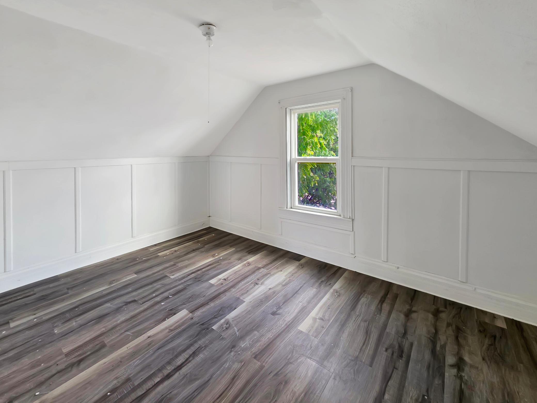 1890 single family home for sale at 410 MAIN Street in Hawley, MN — 2 bed, 1 bath (photo 13 of 29)