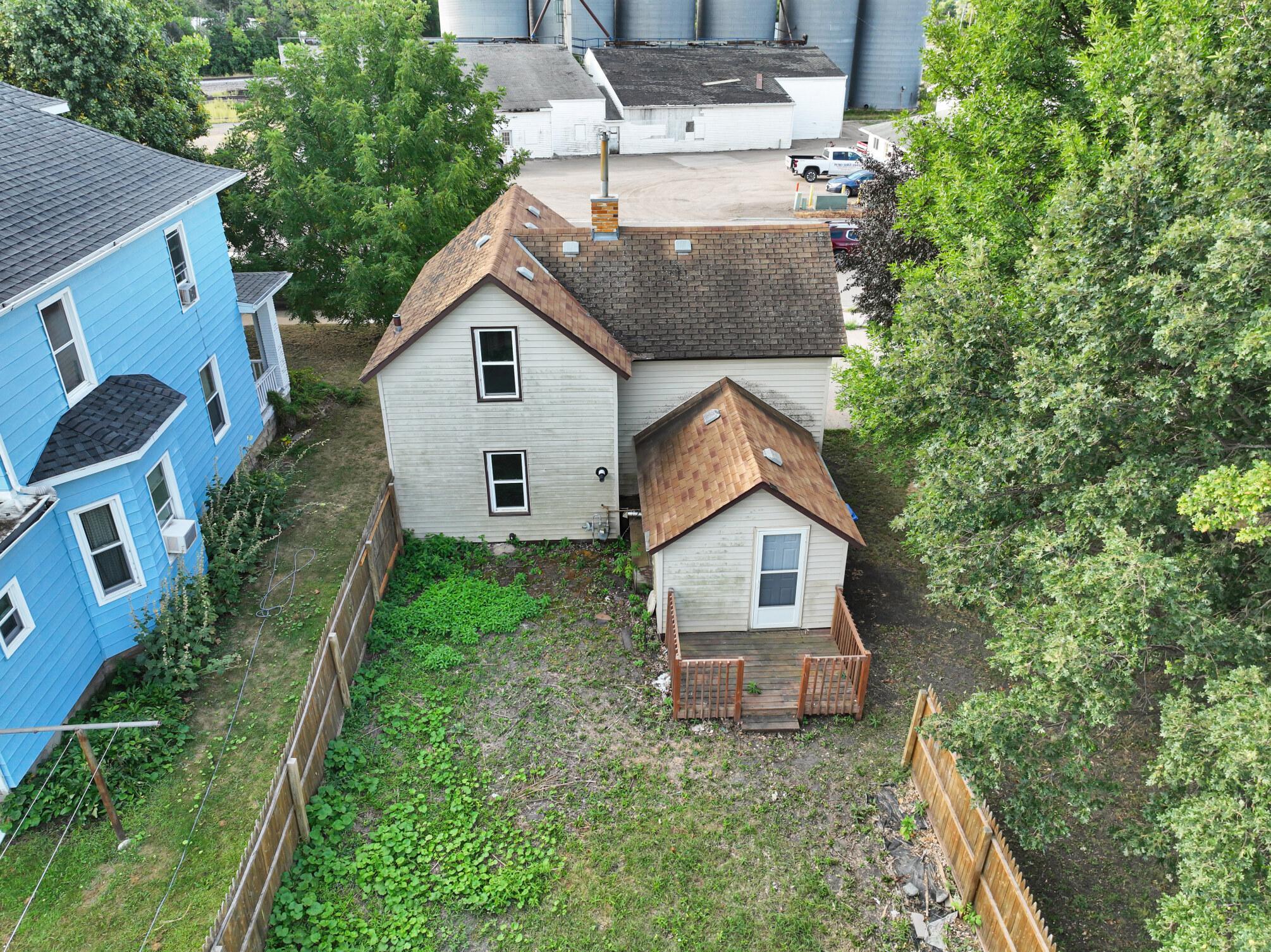 1890 single family home for sale at 410 MAIN Street in Hawley, MN — 2 bed, 1 bath (photo 3 of 32)