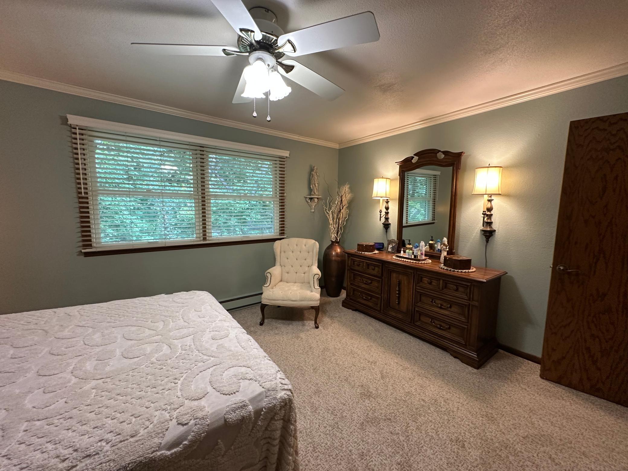 1968 condo for sale at 530 6th Avenue W, Unit 3 in West Fargo, ND — 2 bed, 1 bath (photo 25 of 40)
