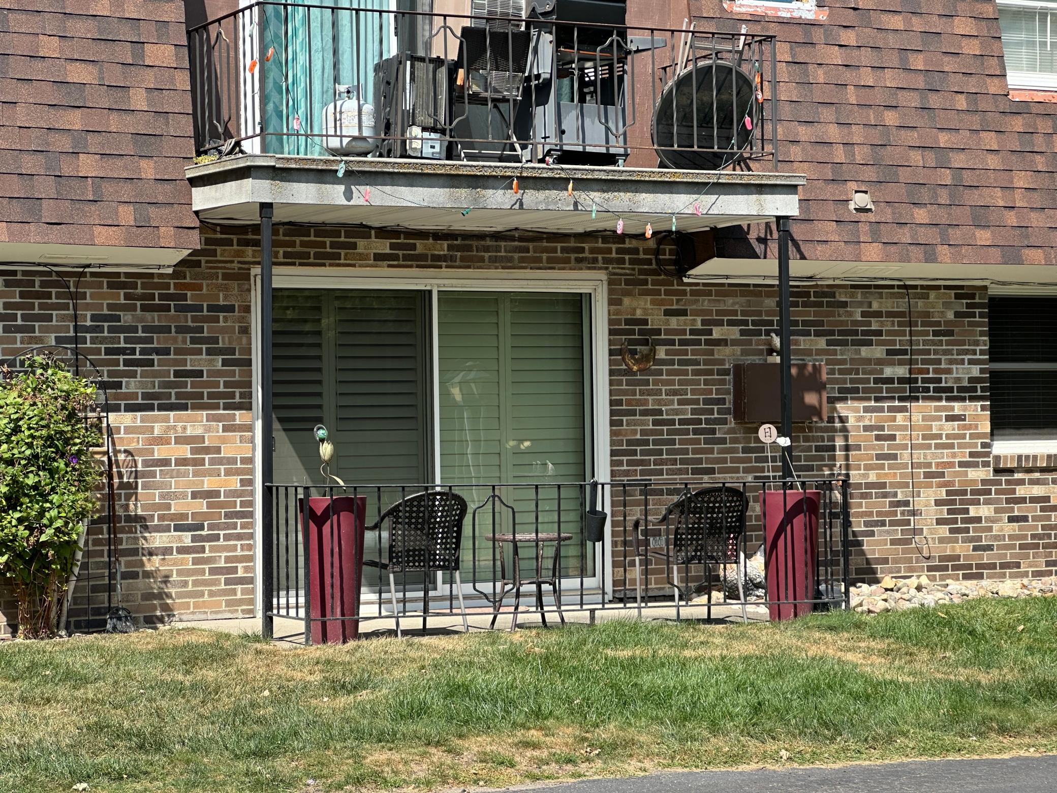 1968 condo for sale at 530 6th Avenue W, Unit 3 in West Fargo, ND — 2 bed, 1 bath (photo 36 of 40)