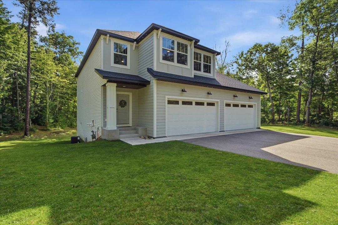 2023 single family home for sale at 31594 Green Scene Drive in Breezy Point, MN — 4 bed, 3 bath (photo 2 of 38)