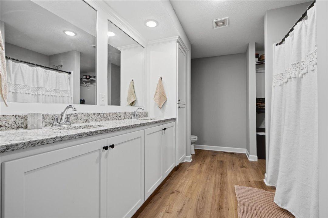 2023 single family home for sale at 31594 Green Scene Drive in Breezy Point, MN — 4 bed, 3 bath (photo 16 of 38)