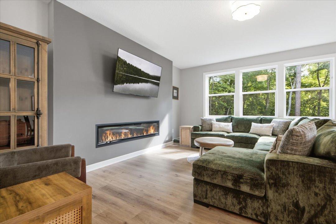 2023 single family home for sale at 31594 Green Scene Drive in Breezy Point, MN — 4 bed, 3 bath (photo 9 of 38)