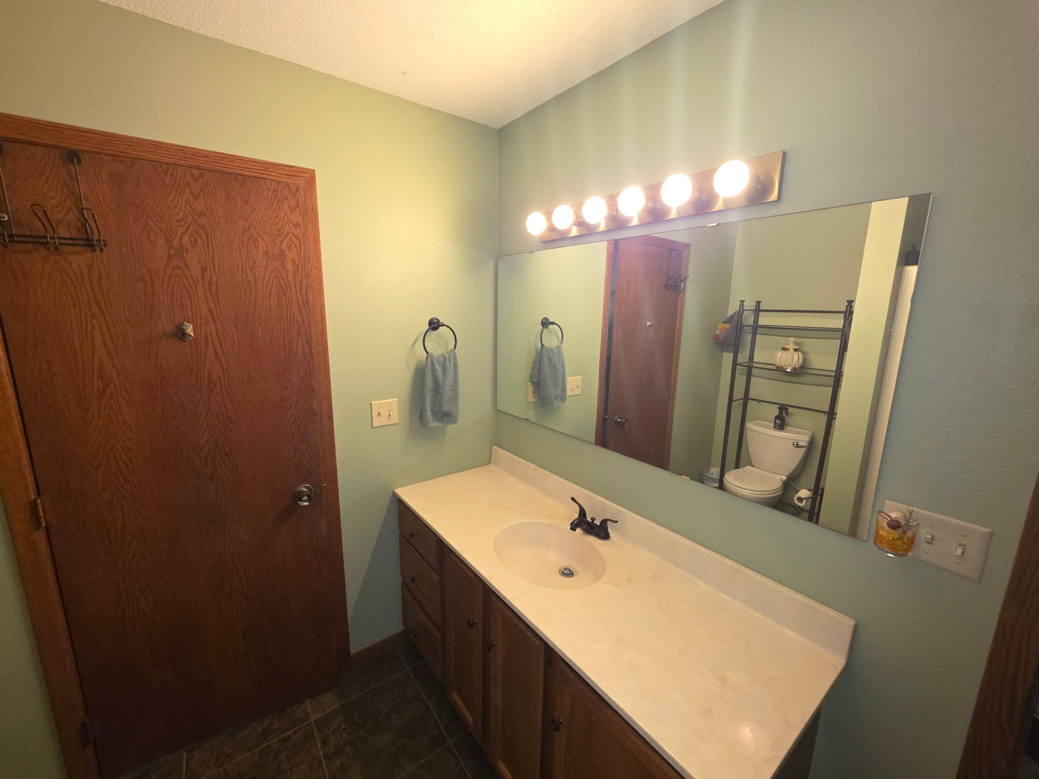 1988 single family home for sale at 221 Gay Street in Rutland, ND — 2 bed, 2 bath (photo 17 of 35)
