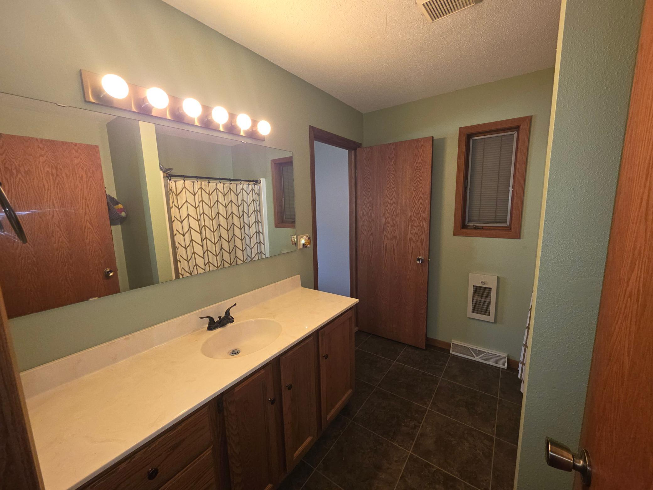 1988 single family home for sale at 221 Gay Street in Rutland, ND — 2 bed, 2 bath (photo 18 of 35)