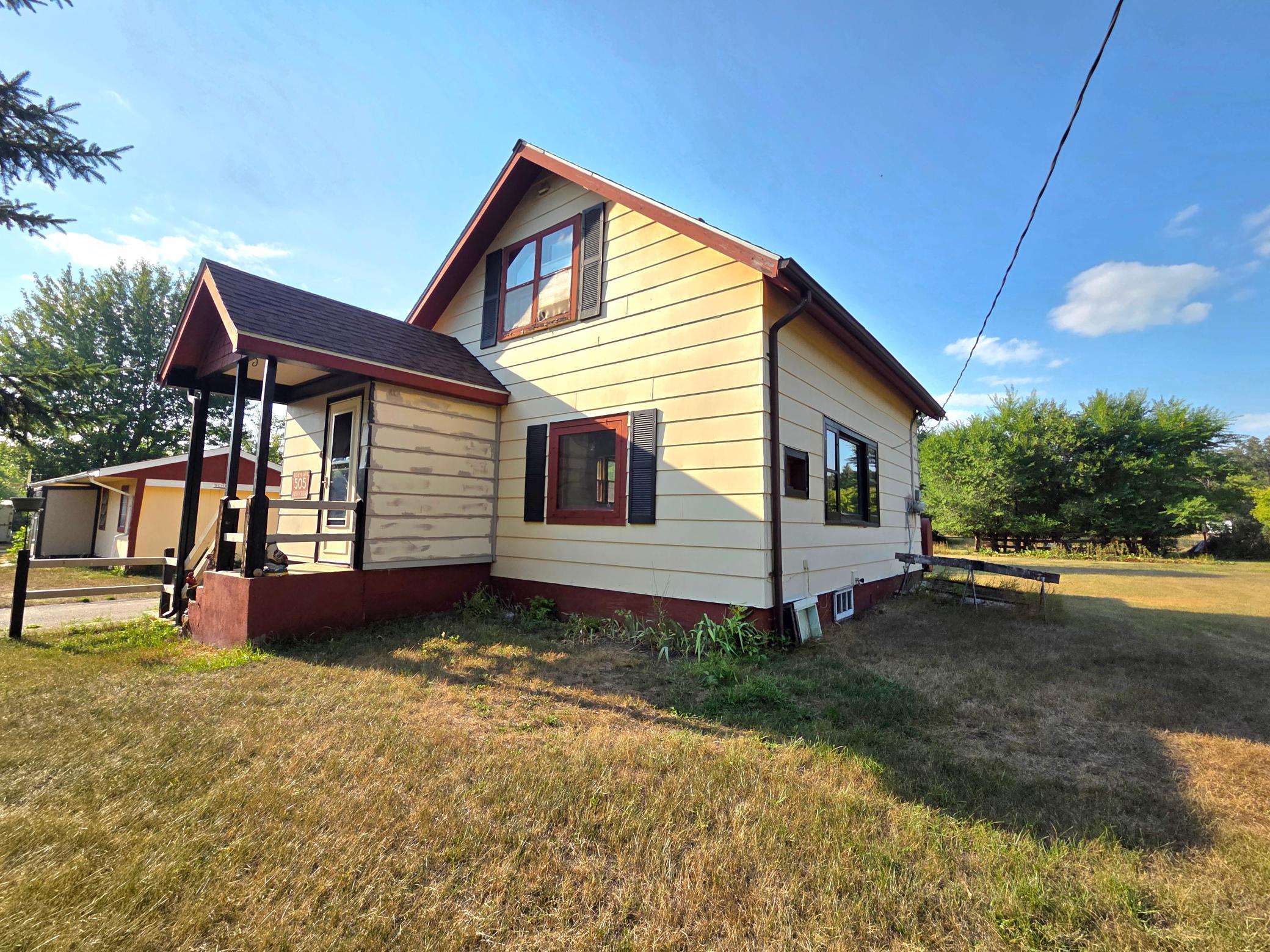 1930 single family home for sale at 505 Eidem Avenue SE in Twin Valley, MN — 2 bed, 1 bath (photo 2 of 22)