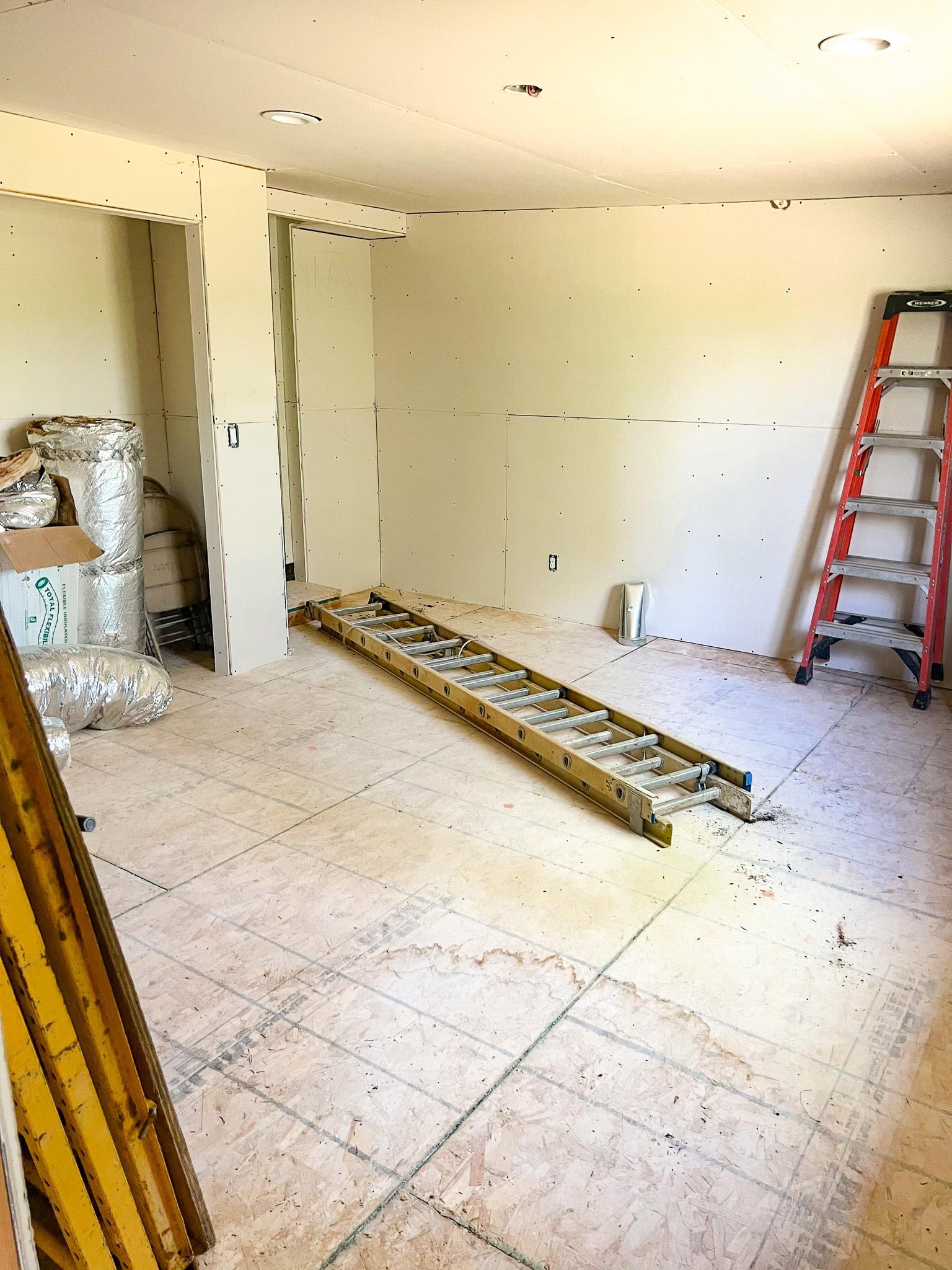 1980 single family home for sale at 423 3rd Avenue in Mapleton, ND — 4 bed, 3 bath (photo 13 of 30)