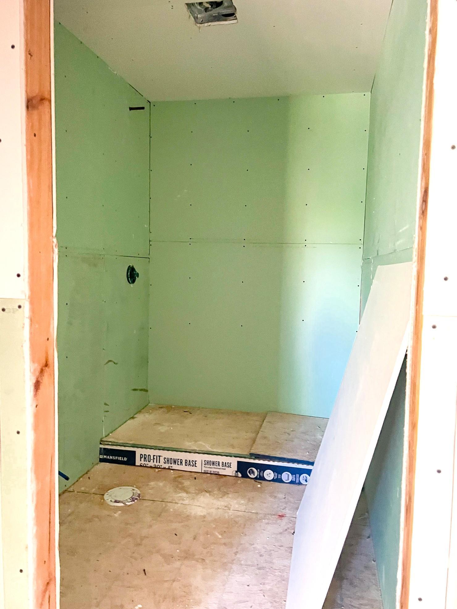 1980 single family home for sale at 423 3rd Avenue in Mapleton, ND — 4 bed, 3 bath (photo 15 of 30)
