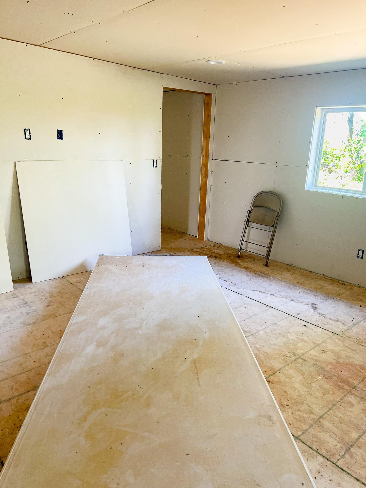 1980 single family home for sale at 423 3rd Avenue in Mapleton, ND — 4 bed, 3 bath (photo 19 of 30)
