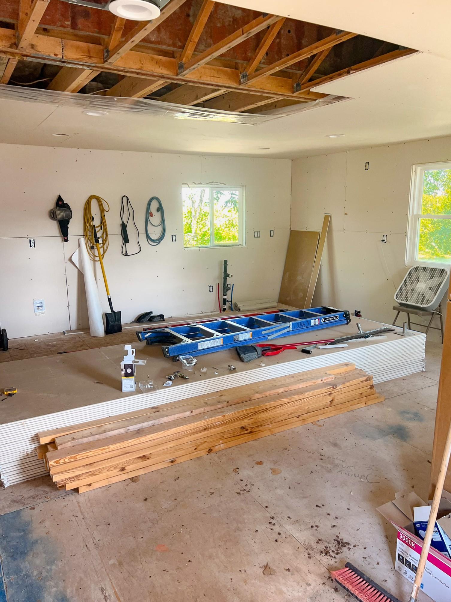 1980 single family home for sale at 423 3rd Avenue in Mapleton, ND — 4 bed, 3 bath (photo 4 of 30)