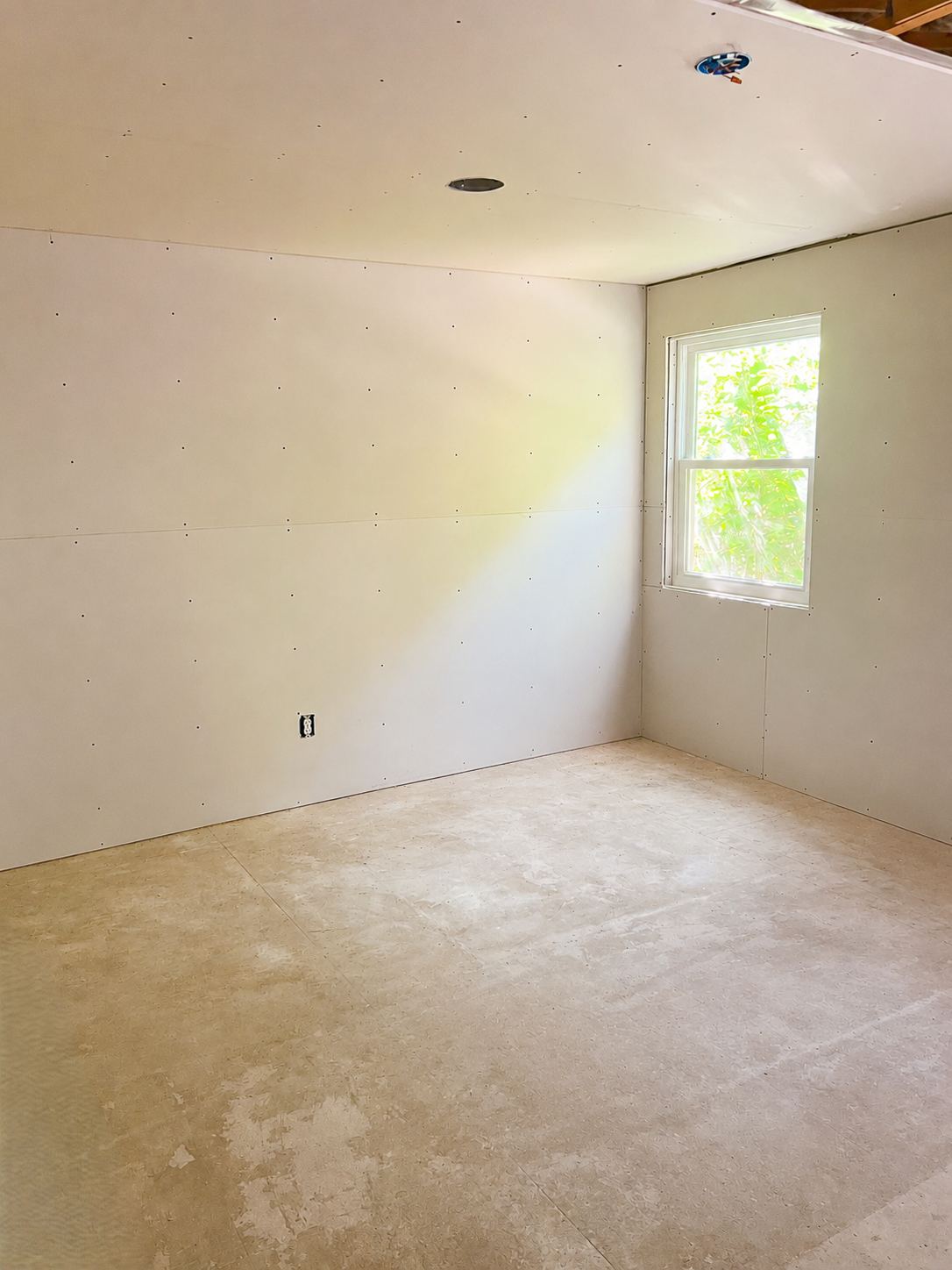 1980 single family home for sale at 423 3rd Avenue in Mapleton, ND — 4 bed, 3 bath (photo 7 of 30)