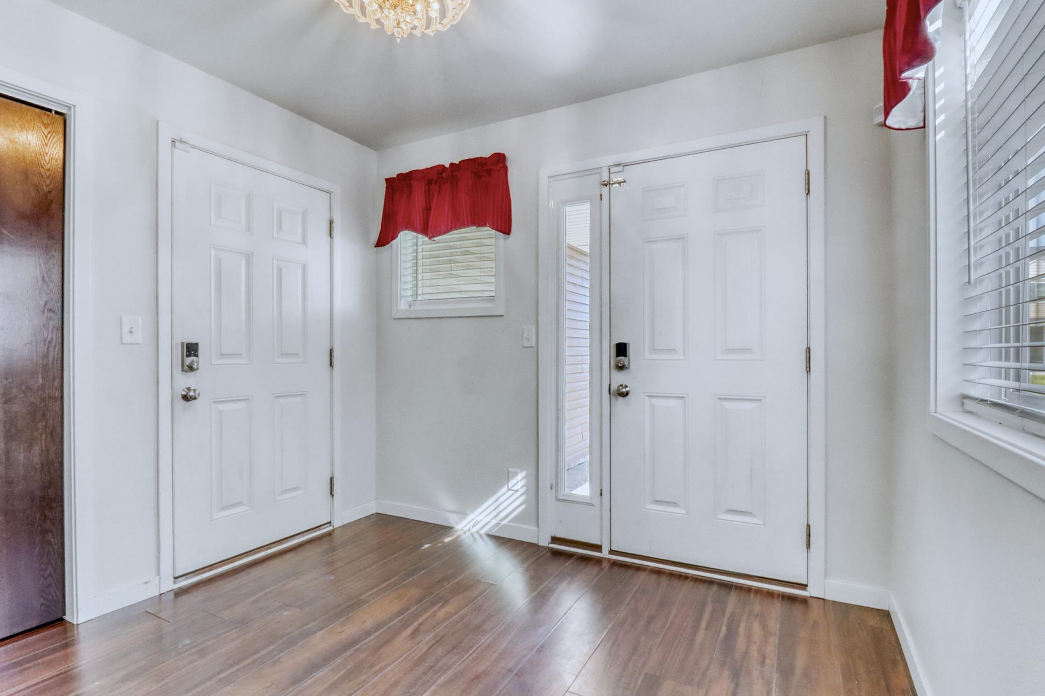 2017 single family home for sale at 6242 63rd Avenue S in Fargo, ND — 4 bed, 3 bath (photo 3 of 44)