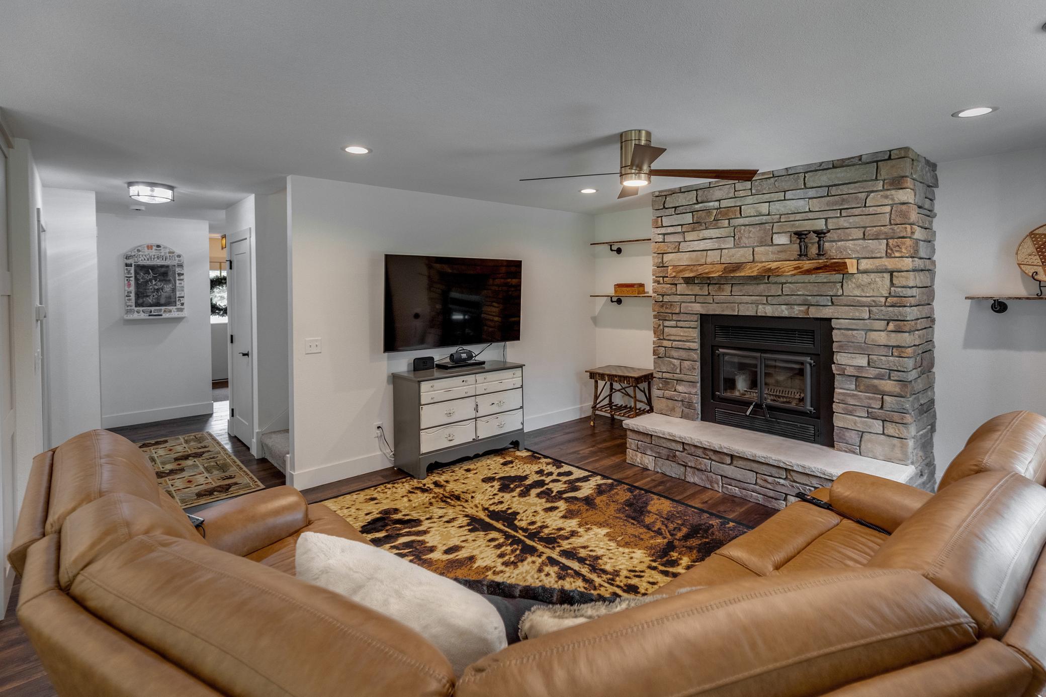 2023 single family home for sale at 12444 Fawn Lake Road in Crosslake, MN — 3 bed, 2 bath (photo 11 of 32)