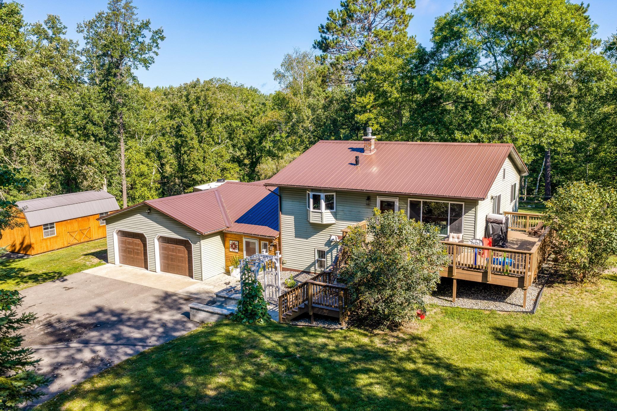 1996 single family home for sale at 6351 Island View Drive NE in Bemidji, MN — 4 bed, 3 bath (photo 2 of 90)