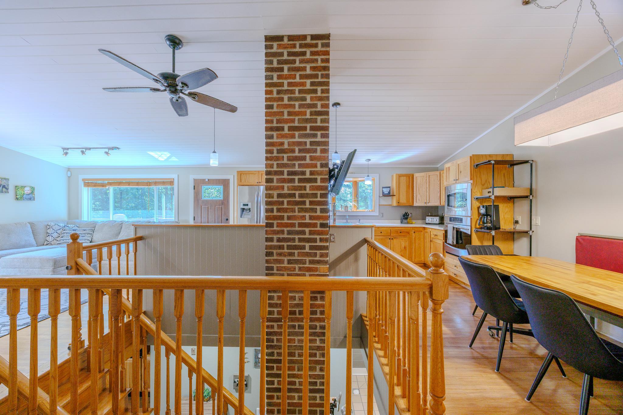 1996 single family home for sale at 6351 Island View Drive NE in Bemidji, MN — 4 bed, 3 bath (photo 12 of 90)