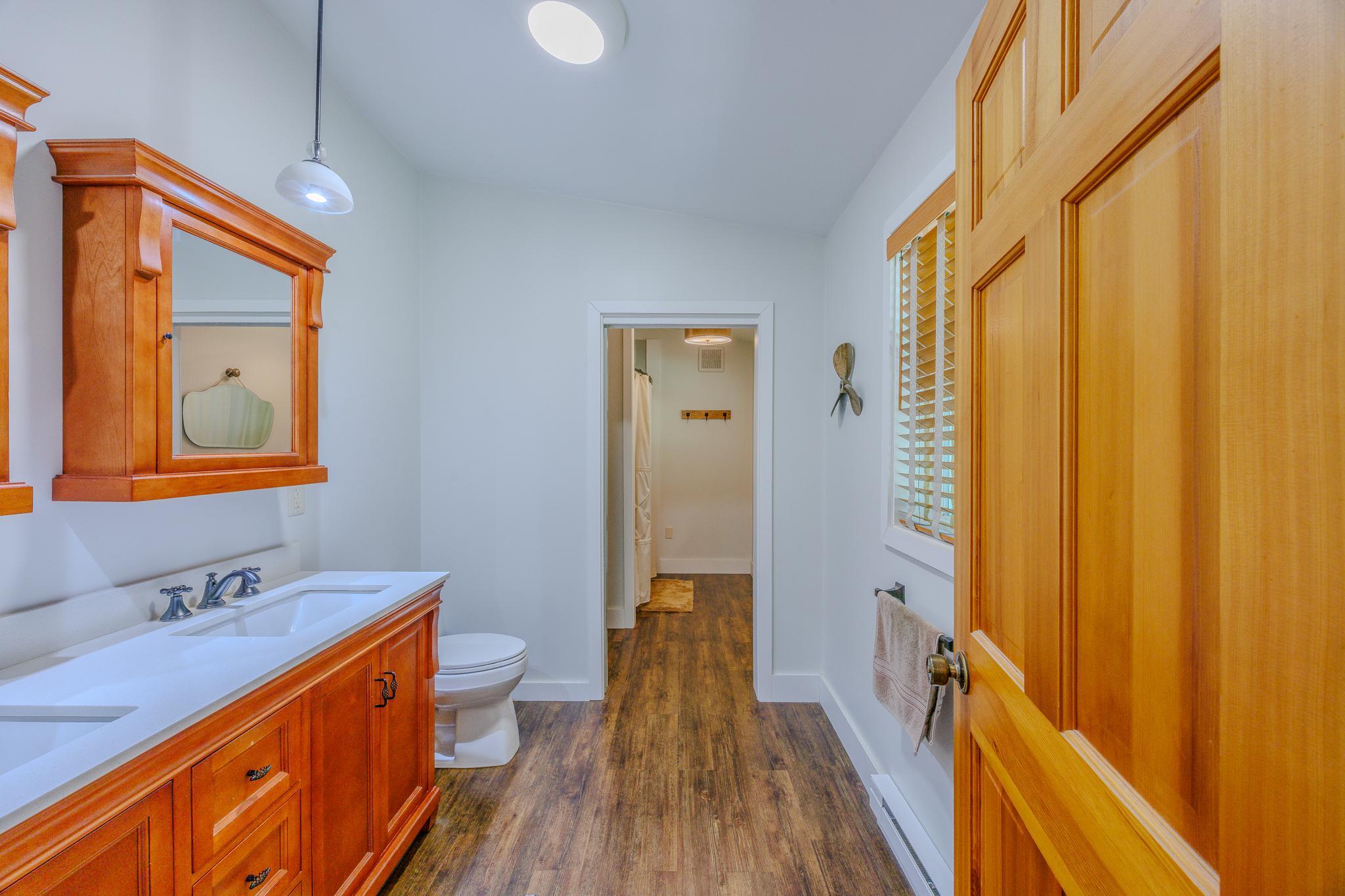 1996 single family home for sale at 6351 Island View Drive NE in Bemidji, MN — 4 bed, 3 bath (photo 19 of 90)