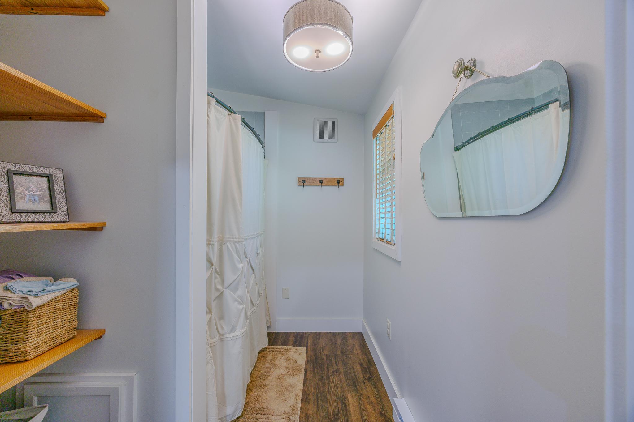 1996 single family home for sale at 6351 Island View Drive NE in Bemidji, MN — 4 bed, 3 bath (photo 21 of 90)