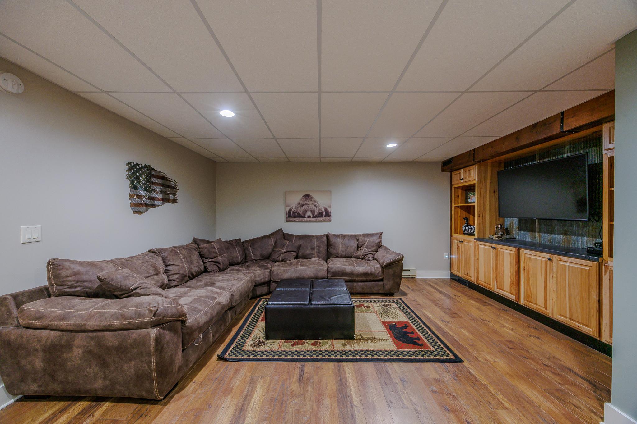 1996 single family home for sale at 6351 Island View Drive NE in Bemidji, MN — 4 bed, 3 bath (photo 31 of 90)