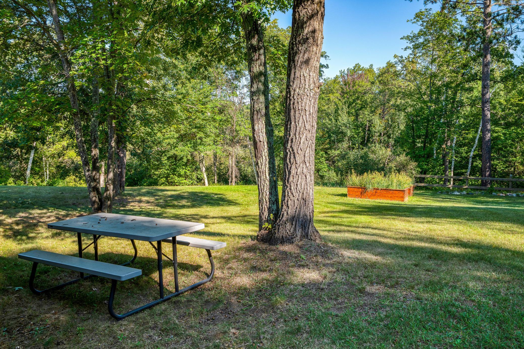 1996 single family home for sale at 6351 Island View Drive NE in Bemidji, MN — 4 bed, 3 bath (photo 83 of 90)