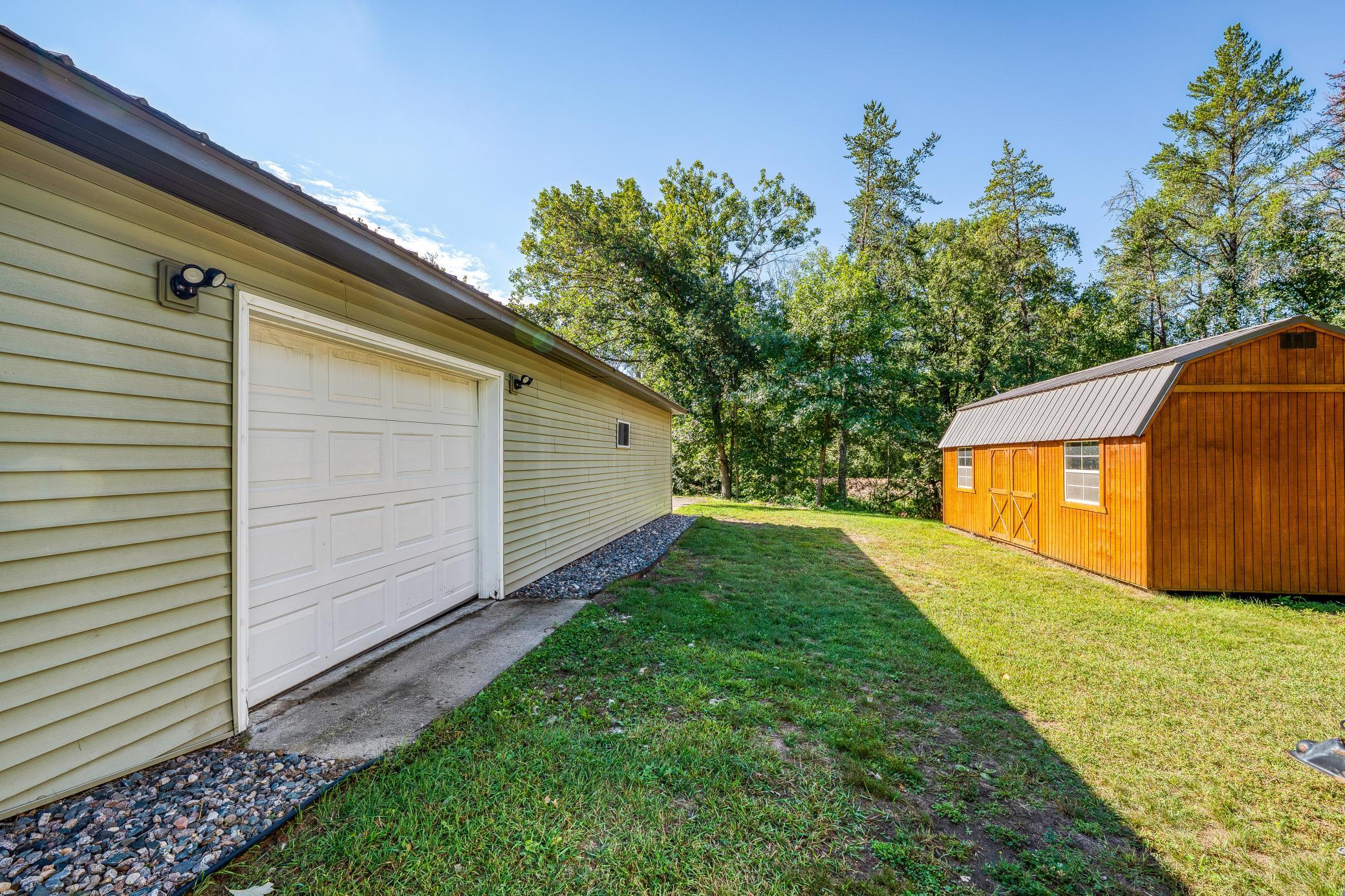1996 single family home for sale at 6351 Island View Drive NE in Bemidji, MN — 4 bed, 3 bath (photo 86 of 90)