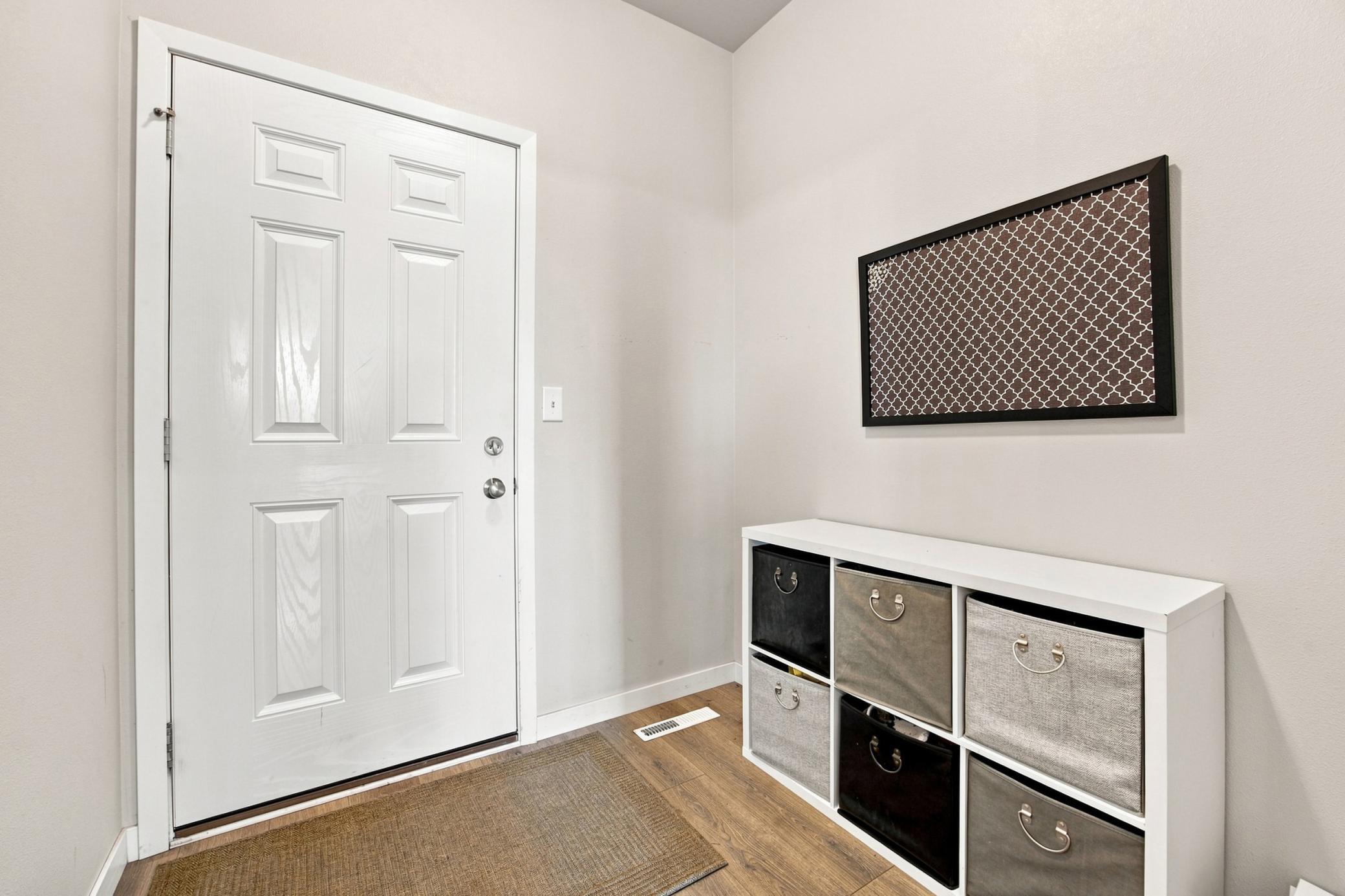 2020 single family home for sale at 1504 75th Avenue S in Fargo, ND — 3 bed, 2 bath (photo 15 of 36)