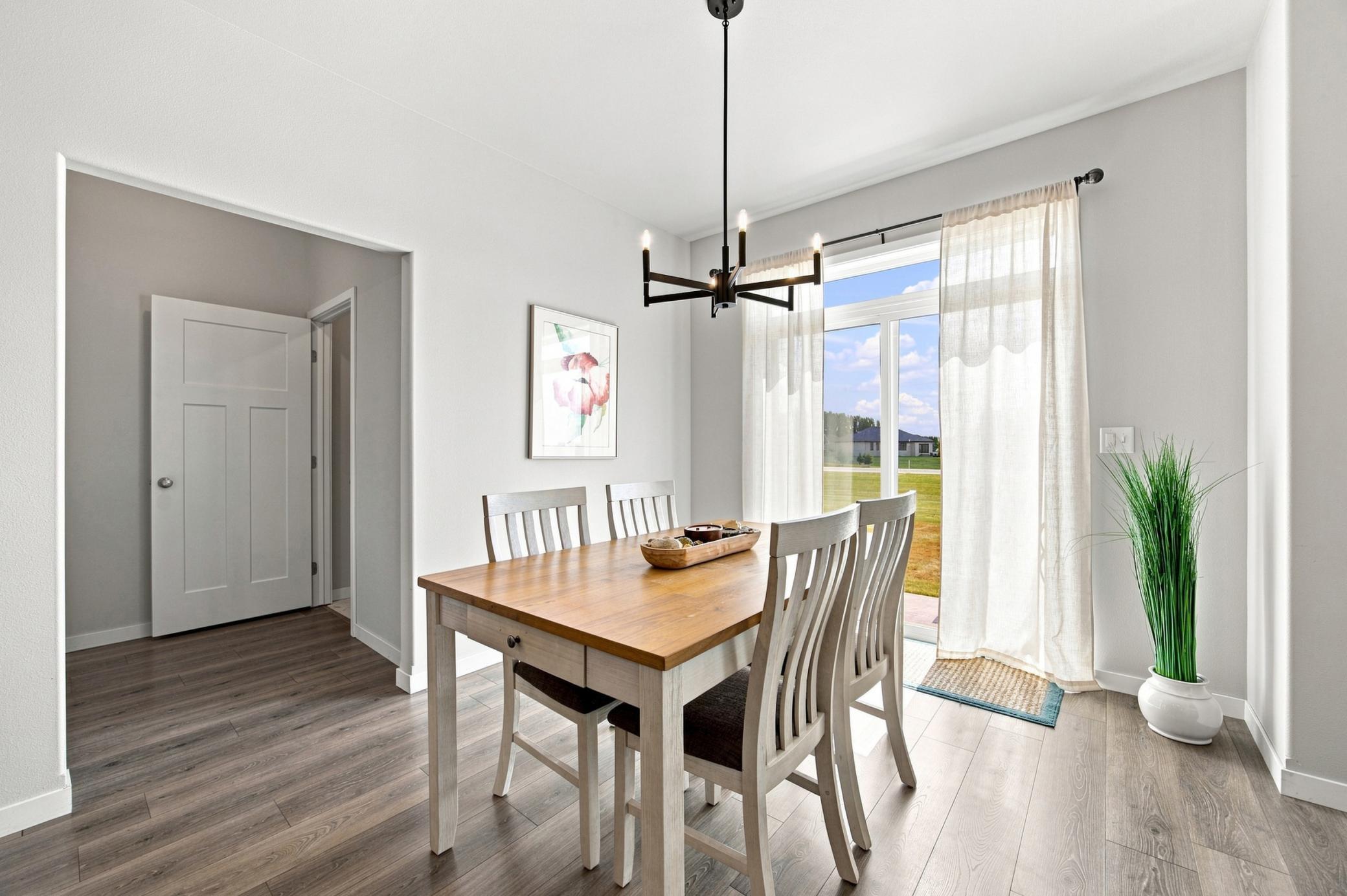2020 single family home for sale at 1504 75th Avenue S in Fargo, ND — 3 bed, 2 bath (photo 17 of 36)