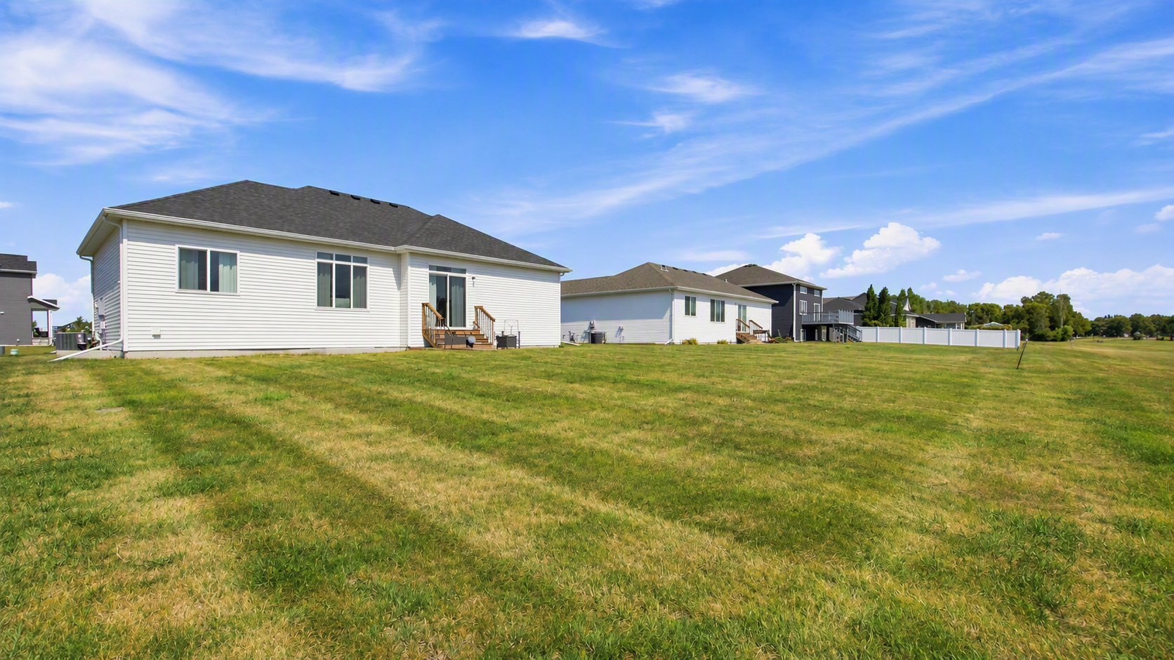 2020 single family home for sale at 1504 75th Avenue S in Fargo, ND — 3 bed, 2 bath (photo 32 of 37)