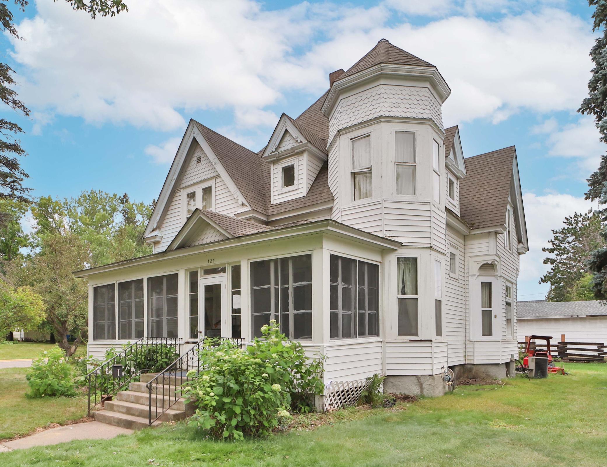 1896 single family home for sale at 123 Minnesota Avenue S in Aitkin, MN — 4 bed, 2 bath
