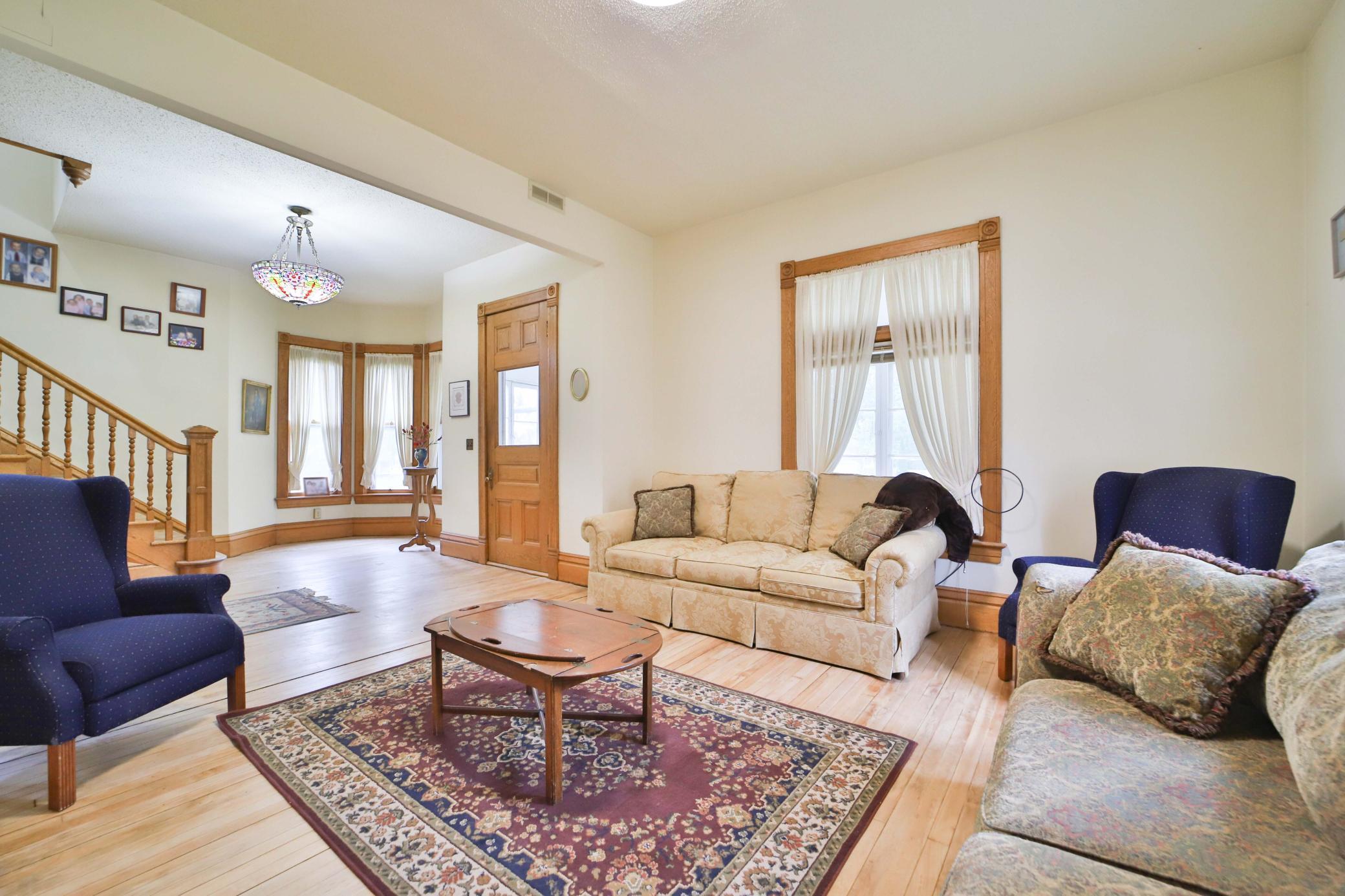 1896 single family home for sale at 123 Minnesota Avenue S in Aitkin, MN — 4 bed, 2 bath (photo 16 of 44)